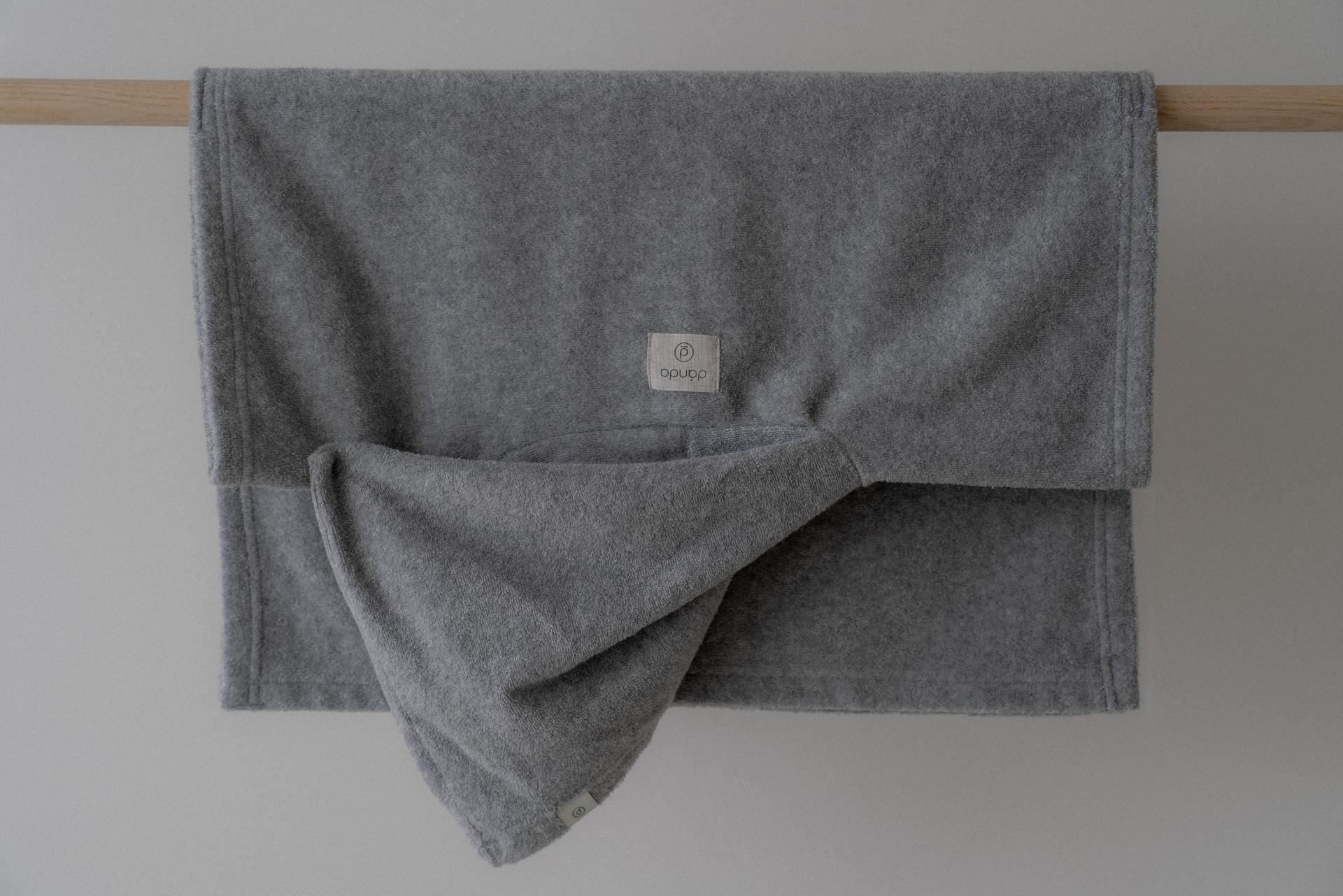 dánda cone poncho (단다 콘 판초)