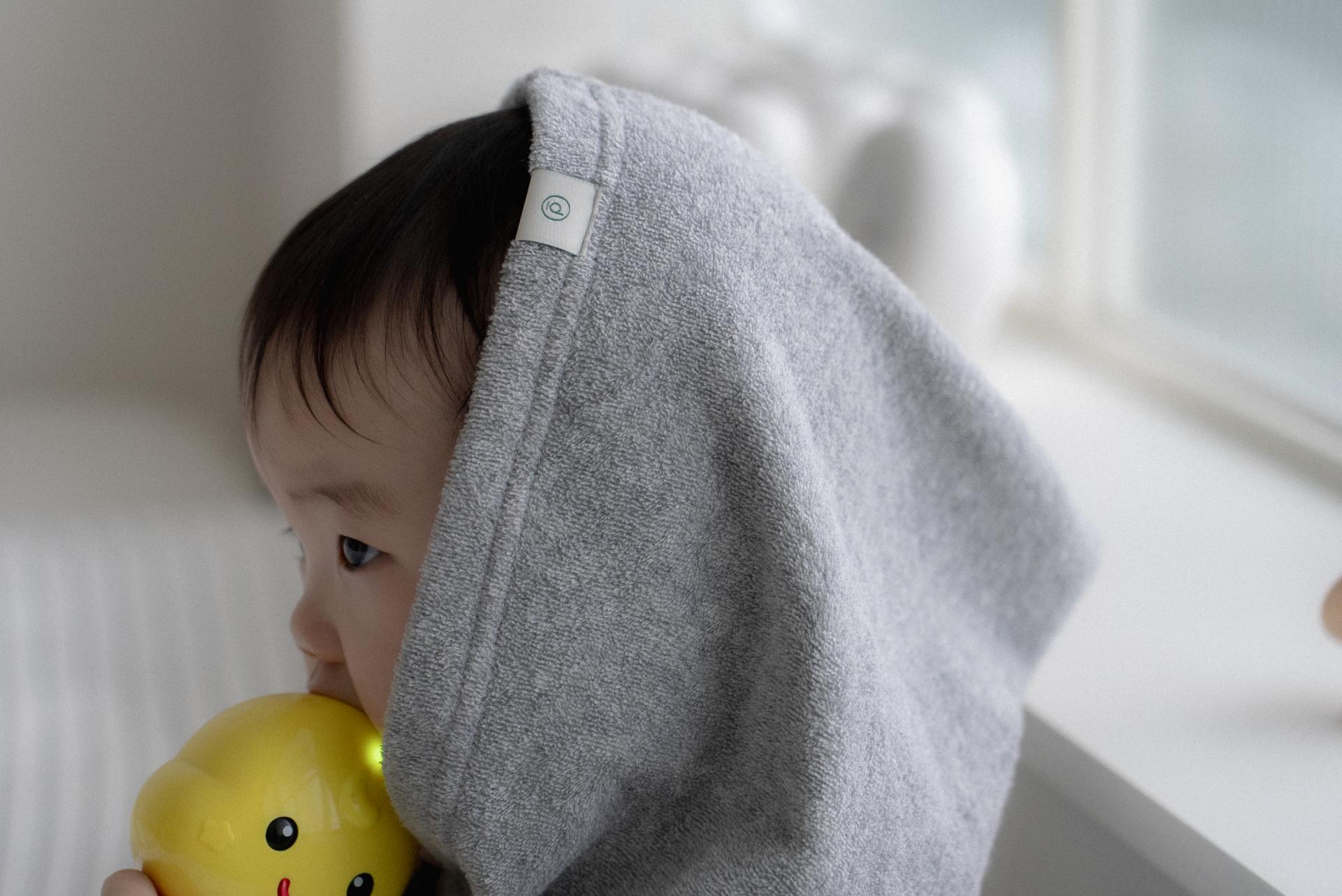 dánda cone poncho (단다 콘 판초)
