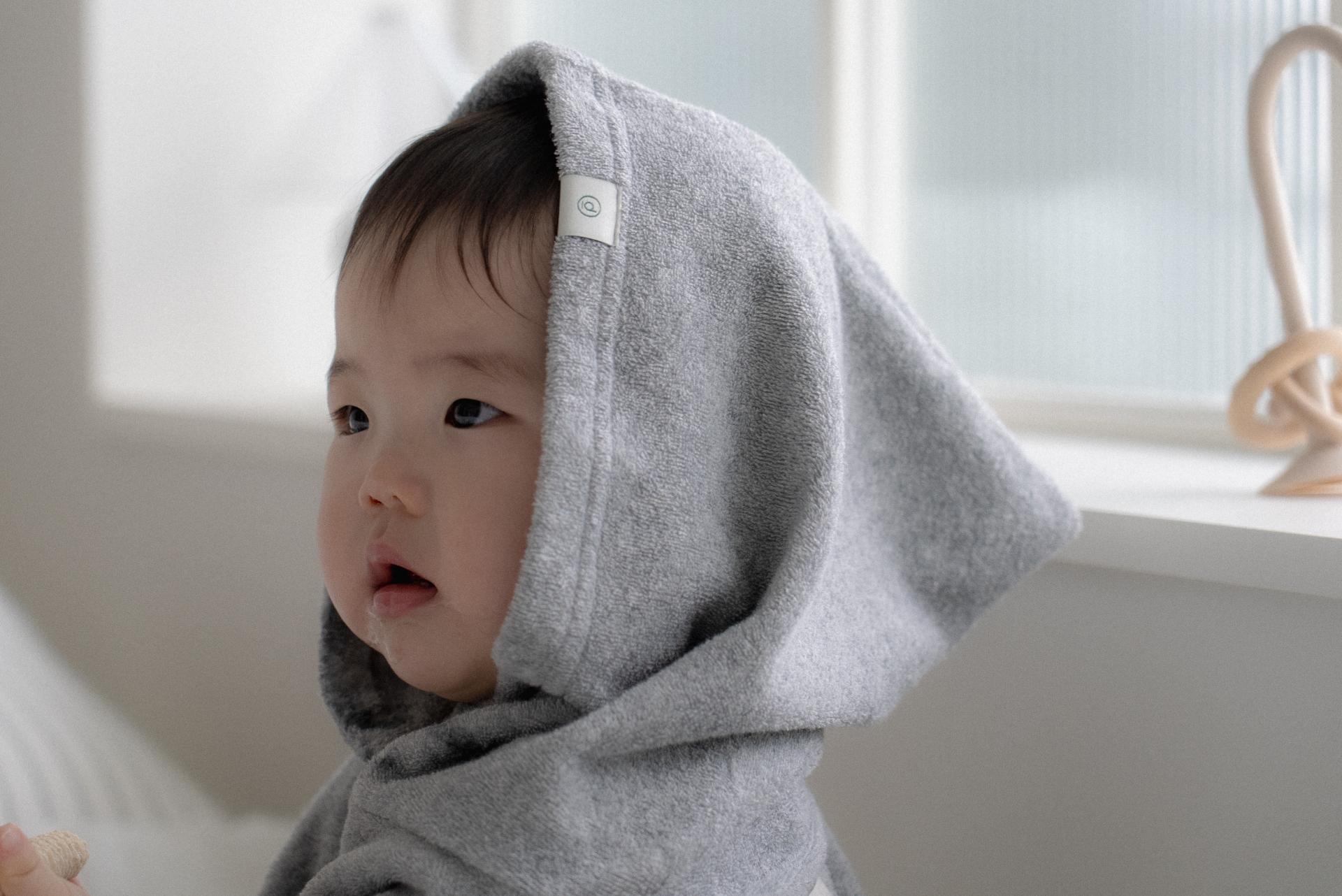 dánda cone poncho (단다 콘 판초)
