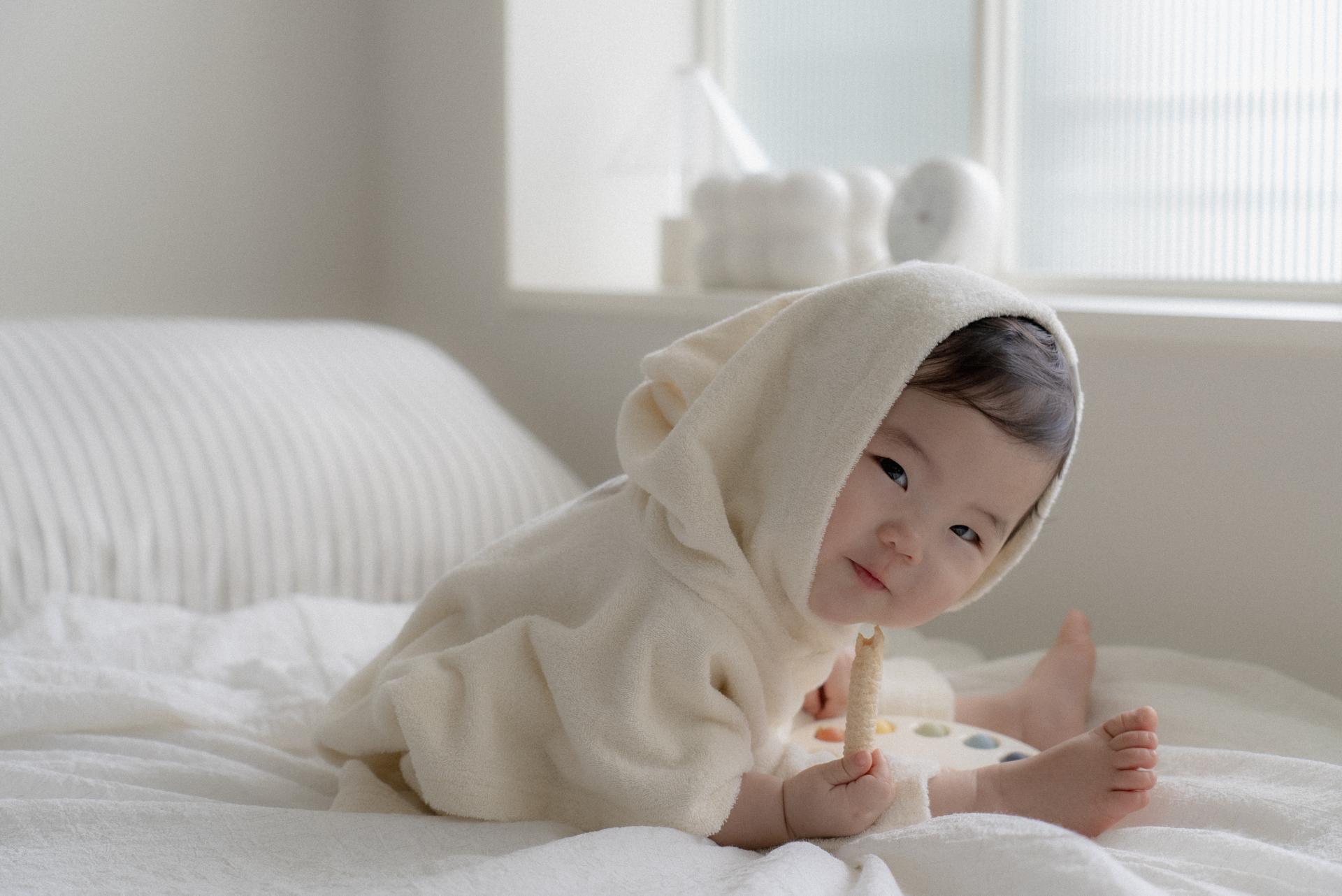 dánda cone poncho (단다 콘 판초)