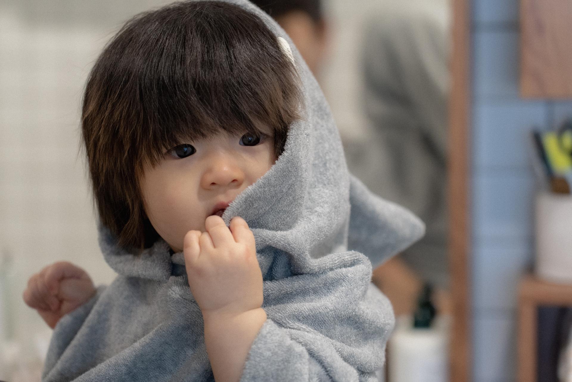 dánda cone poncho (단다 콘 판초)