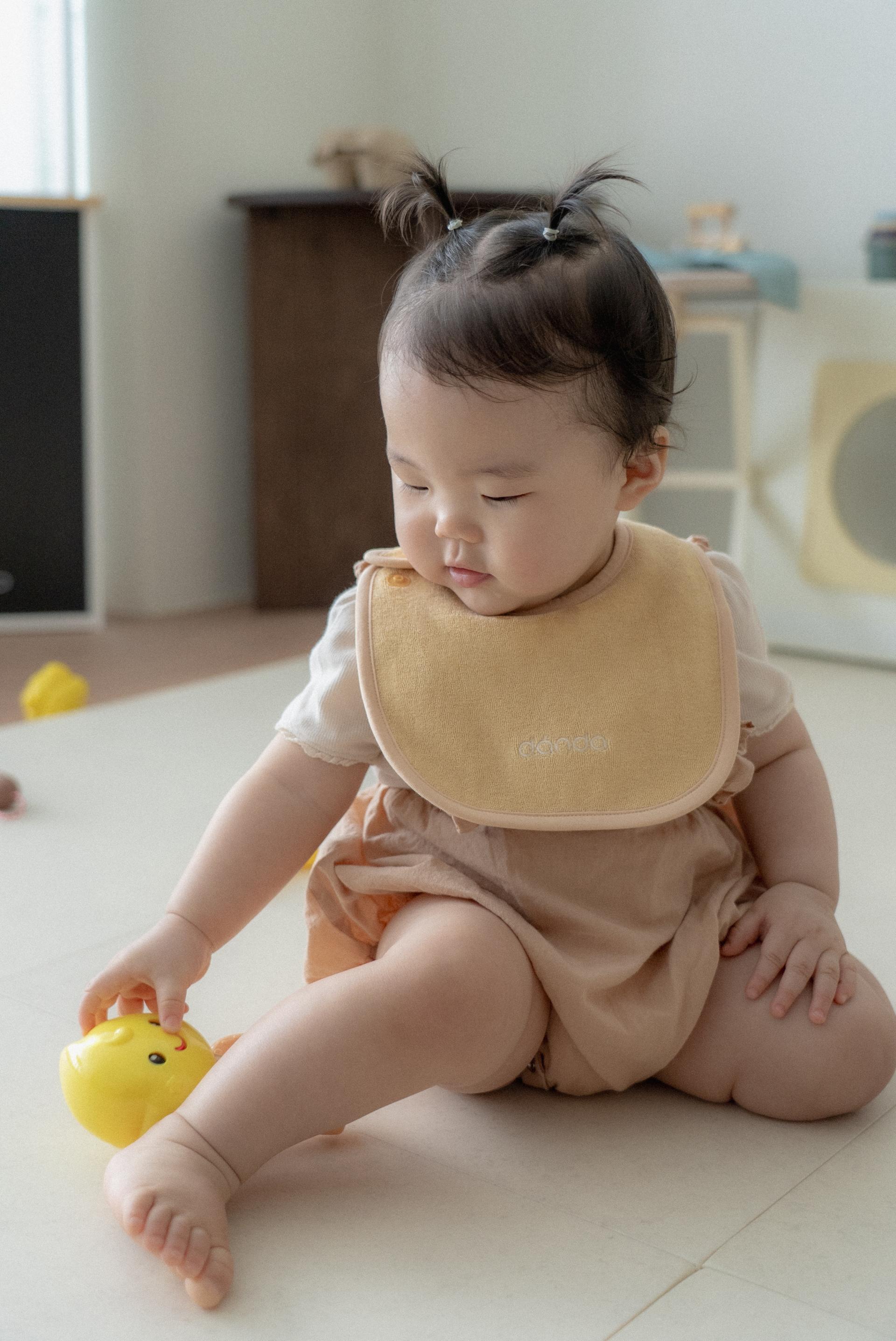 dánda terry bib (단다 테리빕) - deep yellow