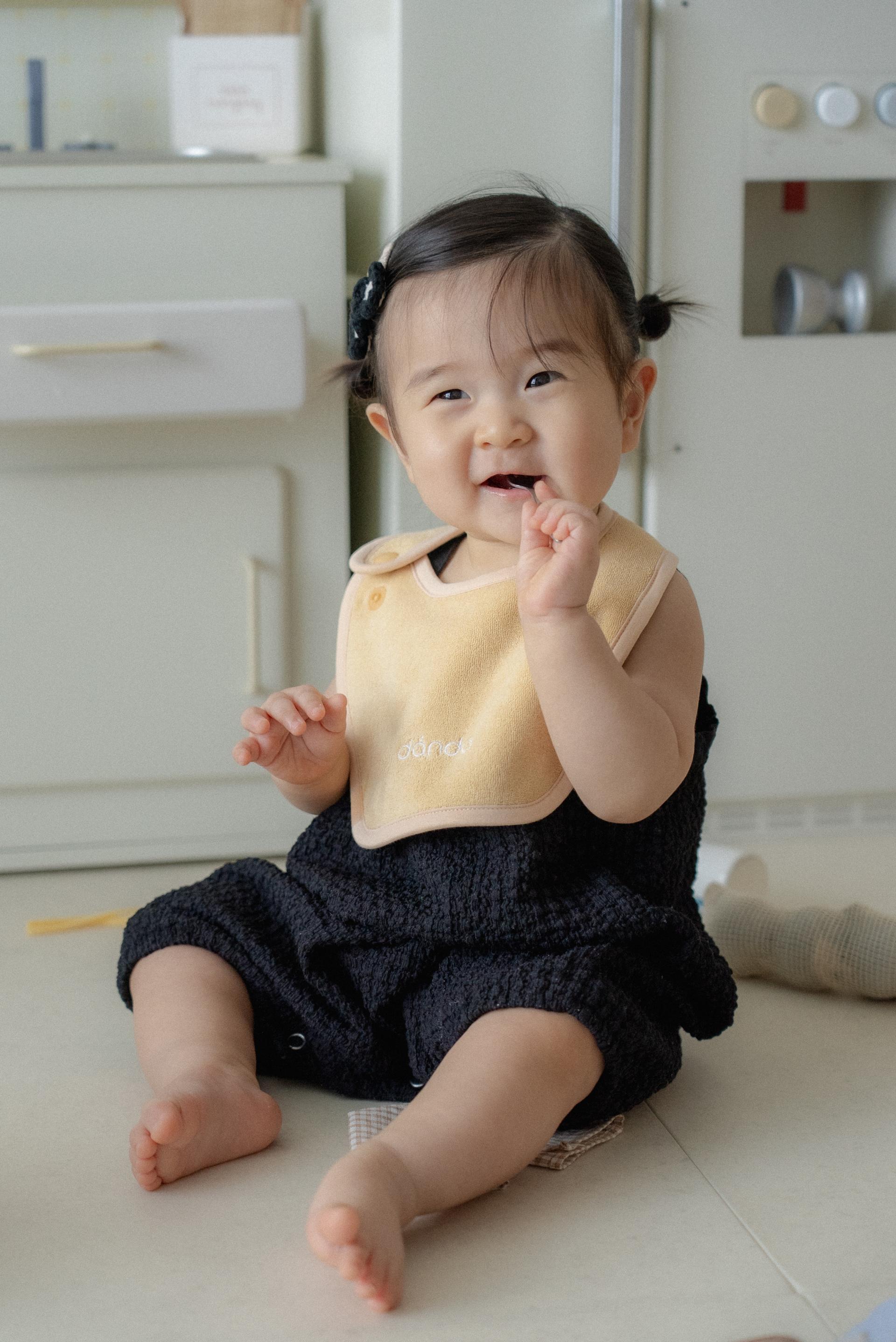 dánda terry bib (단다 테리빕) - deep yellow