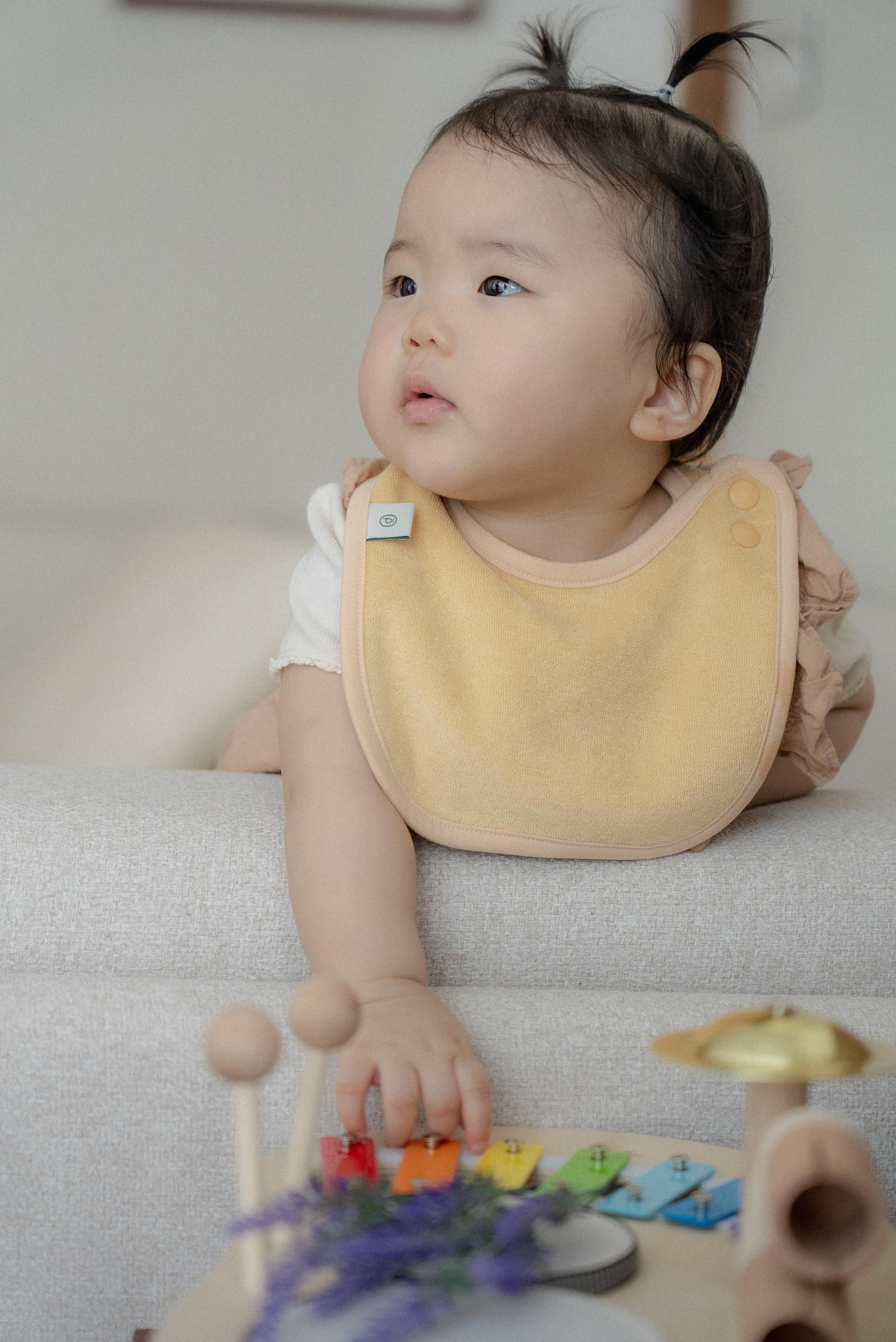 dánda terry bib (단다 테리빕) - deep yellow