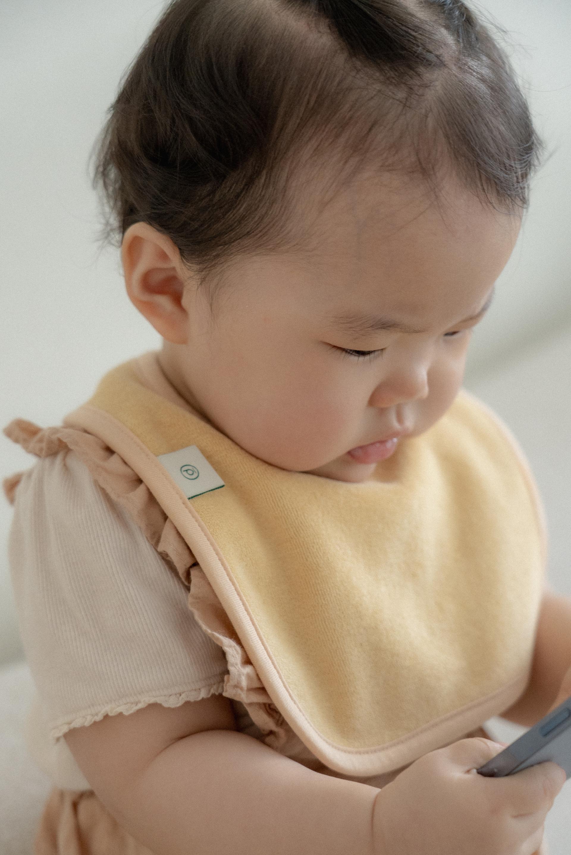 dánda terry bib (단다 테리빕) - deep yellow